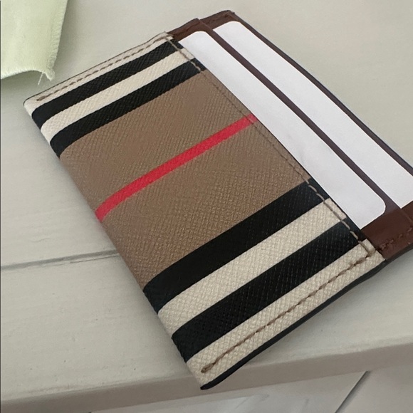Burberry Novacheck & Brown Leather Cardholder, Brand New! - Picture 7 of 7